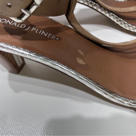 Donald J Pliner Viva Suede Leather T Strap Sandals Size 9.5 - Picture 4 of 6